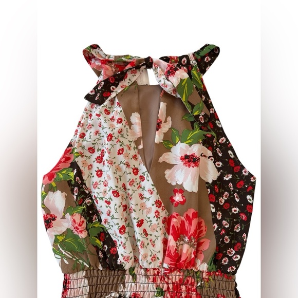 NY&C Floral Halter Neck Romper with Smocked Waist XS Romantic Garden Collection - Picture 10 of 13